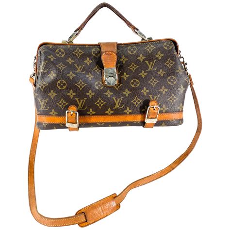 louis vuitton doctor bag price|Louis Vuitton sherpa bum bag.